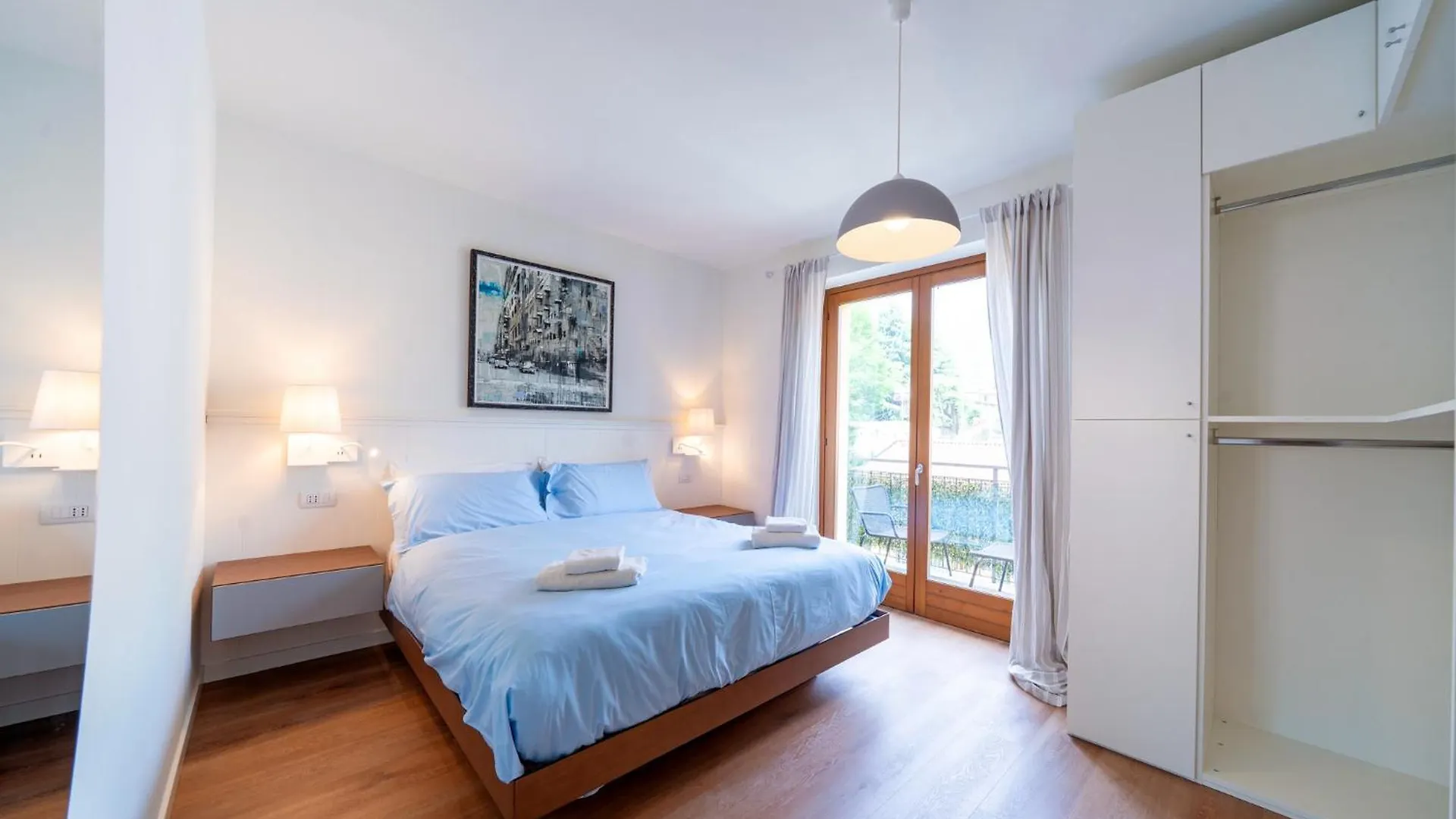 Casa Giallo Lenno 0*,