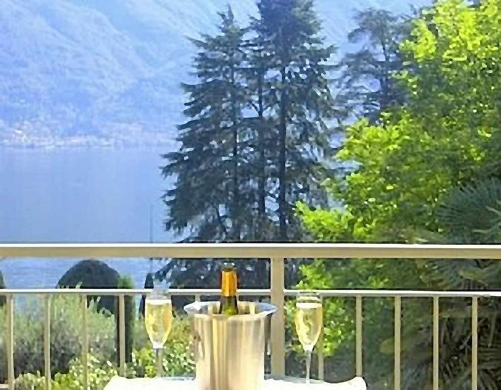 Casa Giallo Lenno